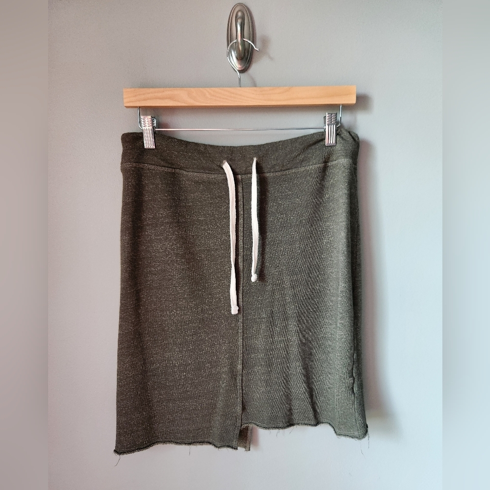 Sundry Asymmetrical Hem Green Pull On Skirt Size 1 Small